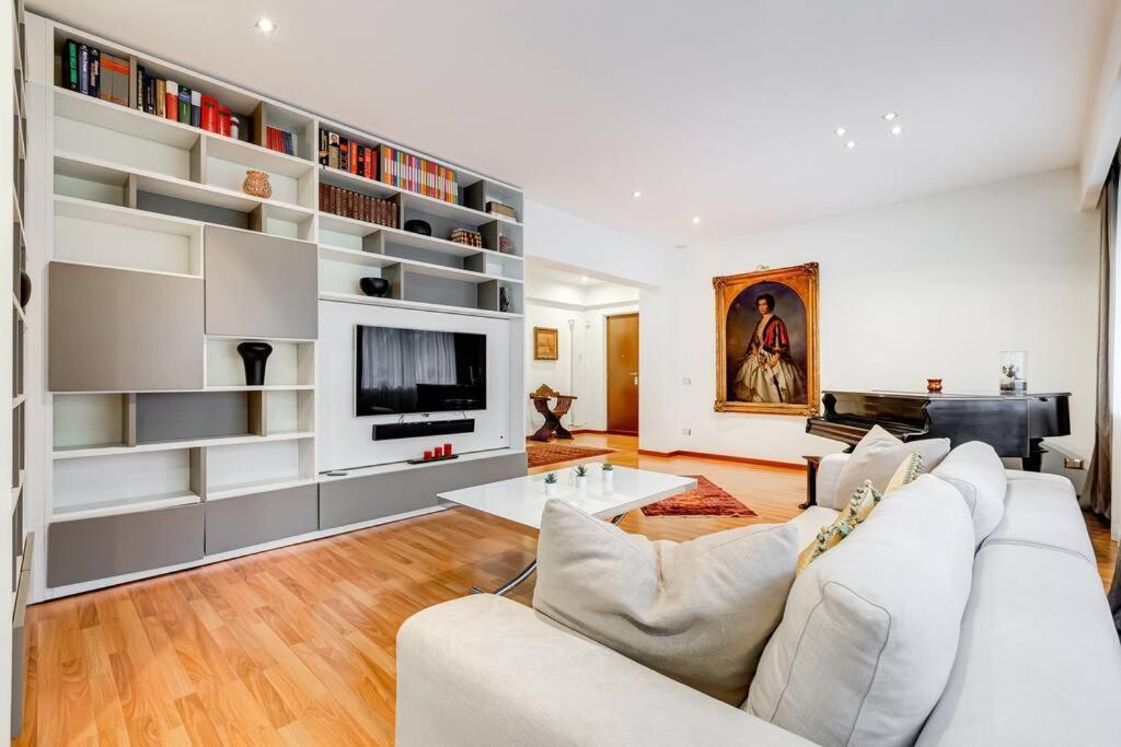 Exclusive Apartment In Eur Lake Rome Exterior photo