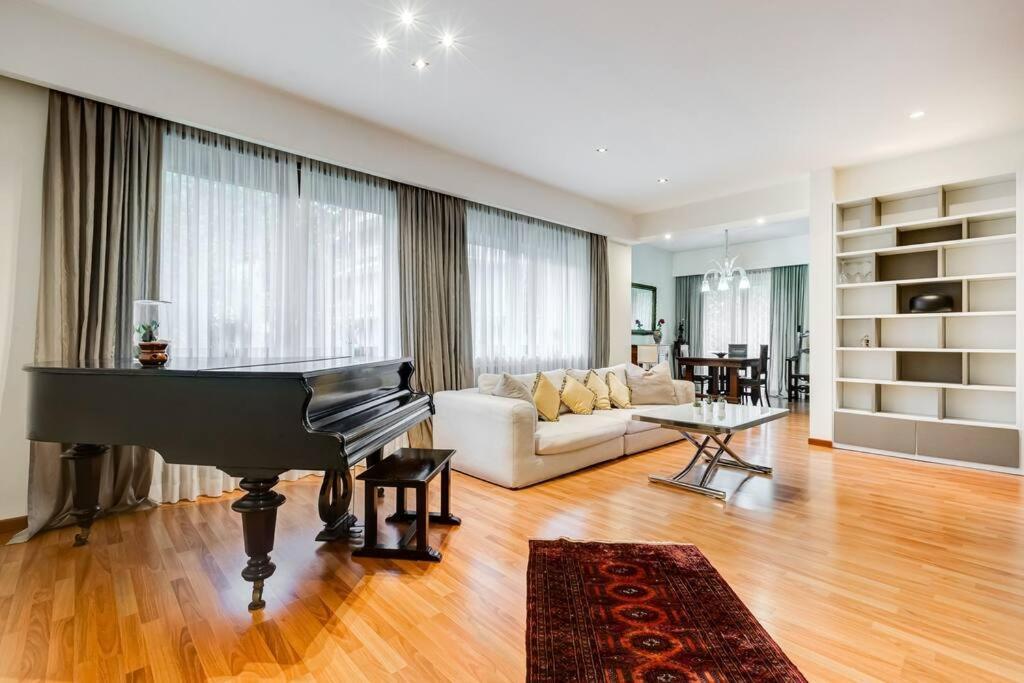 Exclusive Apartment In Eur Lake Rome Exterior photo