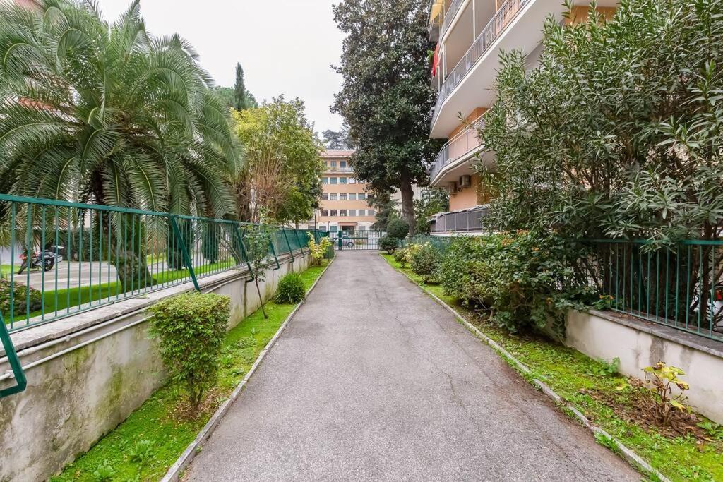 Exclusive Apartment In Eur Lake Rome Exterior photo