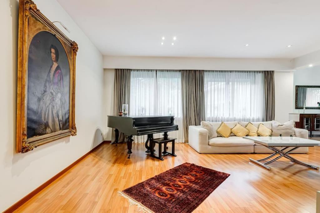 Exclusive Apartment In Eur Lake Rome Exterior photo
