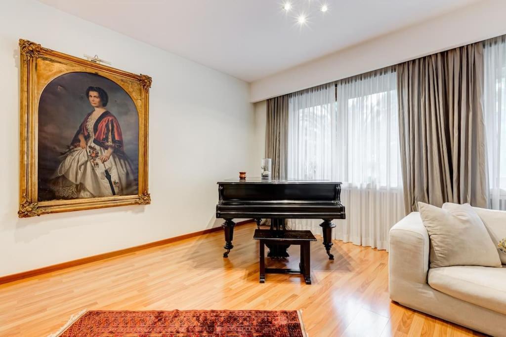 Exclusive Apartment In Eur Lake Rome Exterior photo